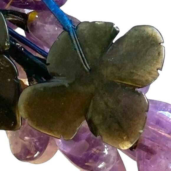 Vintage Amethyst Grape Cluster with Jade Leaves - Picture 4 of 4